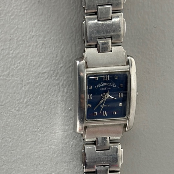 Levi Strauss & Co Steel Watch Original Authentic - Picture 4 of 6